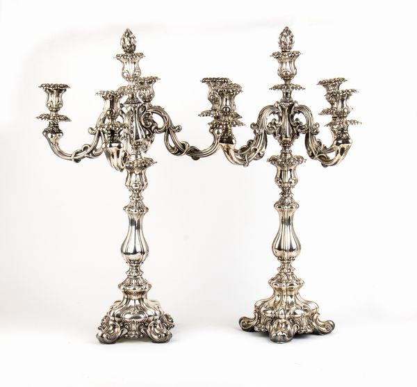 Coppia di candelabri tedeschi in argento  - Asta Argenti, avori, coralli e altri oggetti d'arte provenienti da importanti collezioni private - Associazione Nazionale - Case d'Asta italiane
