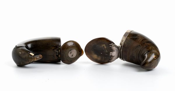 Coppia di tabacchiere georgiane Scozzesi in corno montate in argento  - Asta Argenti, avori, coralli e altri oggetti d'arte provenienti da importanti collezioni private - Associazione Nazionale - Case d'Asta italiane