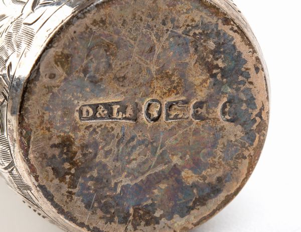 Lotto di tre antichi flaconi per profumo  - Asta Argenti, avori, coralli e altri oggetti d'arte provenienti da importanti collezioni private - Associazione Nazionale - Case d'Asta italiane