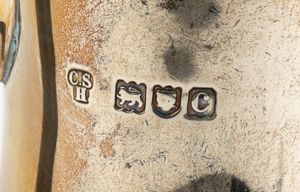 Charles Stuart Harris : Caffettiera Vittoriana inglese in argento  - Asta Argenti, avori, coralli e altri oggetti d'arte provenienti da importanti collezioni private - Associazione Nazionale - Case d'Asta italiane