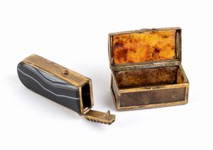 Due scatoline francesi in agata e diaspro  - Asta Argenti, avori, coralli e altri oggetti d'arte provenienti da importanti collezioni private - Associazione Nazionale - Case d'Asta italiane