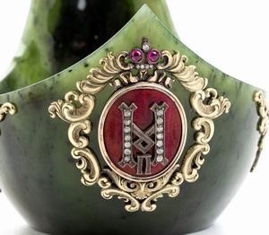 FABERGÉ CARL, a firma di : Importante kovsh in nefrite e smalto guilloch, firmata Faberg  - Asta Argenti, avori, coralli e altri oggetti d'arte provenienti da importanti collezioni private - Associazione Nazionale - Case d'Asta italiane
