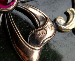 FABERGÉ CARL, a firma di : Importante kovsh in nefrite e smalto guilloch, firmata Faberg  - Asta Argenti, avori, coralli e altri oggetti d'arte provenienti da importanti collezioni private - Associazione Nazionale - Case d'Asta italiane