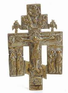 Icona russa da viaggio in bronzo raffigurante la croce ortodossa  - Asta Argenti, avori, coralli e altri oggetti d'arte provenienti da importanti collezioni private - Associazione Nazionale - Case d'Asta italiane