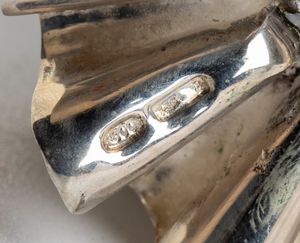 F.lli Menegatti S.d.f. : Set di 12 segnaposto italiani in argento  - Asta Argenti, avori, coralli e altri oggetti d'arte provenienti da importanti collezioni private - Associazione Nazionale - Case d'Asta italiane