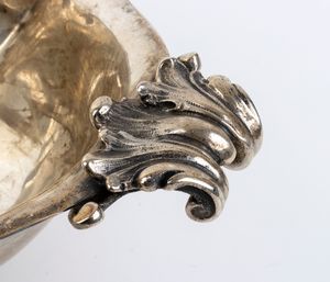 Ditta Messulam Enrico di Alberto : Centrotavola italiano in argento  - Asta Argenti, avori, coralli e altri oggetti d'arte provenienti da importanti collezioni private - Associazione Nazionale - Case d'Asta italiane