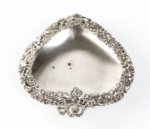 Brandimarte : Cestino italiano in argento  - Asta Argenti, avori, coralli e altri oggetti d'arte provenienti da importanti collezioni private - Associazione Nazionale - Case d'Asta italiane