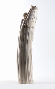 Scultura in avorio raffigurante Madonna con Bambino - Francia settentrionale  - Asta Argenti, avori, coralli e altri oggetti d'arte provenienti da importanti collezioni private - Associazione Nazionale - Case d'Asta italiane