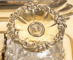 William Cumming : Importante calamaio vittoriano  inglese in argento  - Asta Argenti, avori, coralli e altri oggetti d'arte provenienti da importanti collezioni private - Associazione Nazionale - Case d'Asta italiane