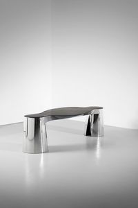 ARAD RON (n. 1951) - Two Legs And A Table prodotto da Ron Arad Studio presso Marzorati Rochetti, Cant