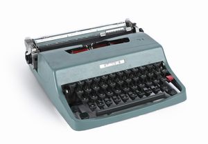 Olivetti Lettera 32 con custodia da trasporto  - Asta La Collezione Enrico e Antonello Falqui. Di padre in figlio una vita nell'arte. - Associazione Nazionale - Case d'Asta italiane