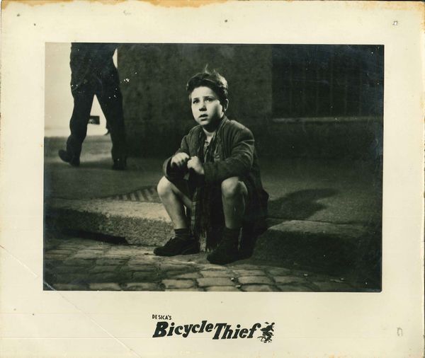 De Sica, Vittorio - Ladri di Biciclette (BICYCLE THIEVES)  - Asta Memorabilia storici e cinematografici - Associazione Nazionale - Case d'Asta italiane