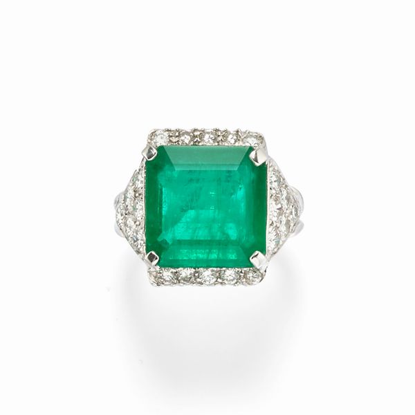 Anello con smeraldo  - Asta Gioielli - Associazione Nazionale - Case d'Asta italiane