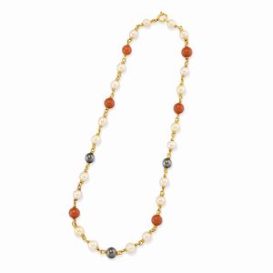 Pao Ying Wang - Collana con perle coltivate e corallo