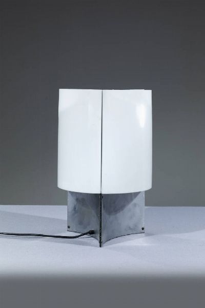 MASSIMO VIGNELLI : Lampada da tavolo mod. 526  - Asta Design - Associazione Nazionale - Case d'Asta italiane