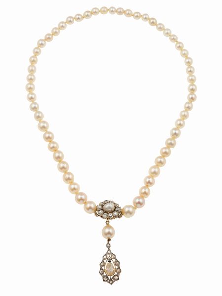Collana con perle coltivate e diamanti di vecchio taglio  - Asta Fine Jewels - Associazione Nazionale - Case d'Asta italiane