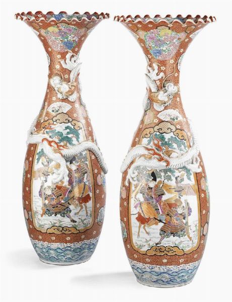 Coppia di grandi vasi in porcellana policroma di Hichiozan Chinsen  - Asta ARREDI E DIPINTI ANTICHI - Associazione Nazionale - Case d'Asta italiane