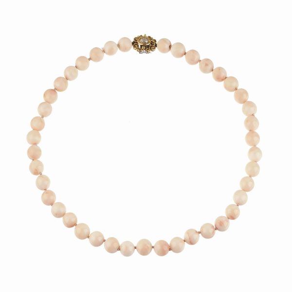 UNOAERRE COLLANA IN CORALLO ROSA  - Asta Gioielli - Associazione Nazionale - Case d'Asta italiane