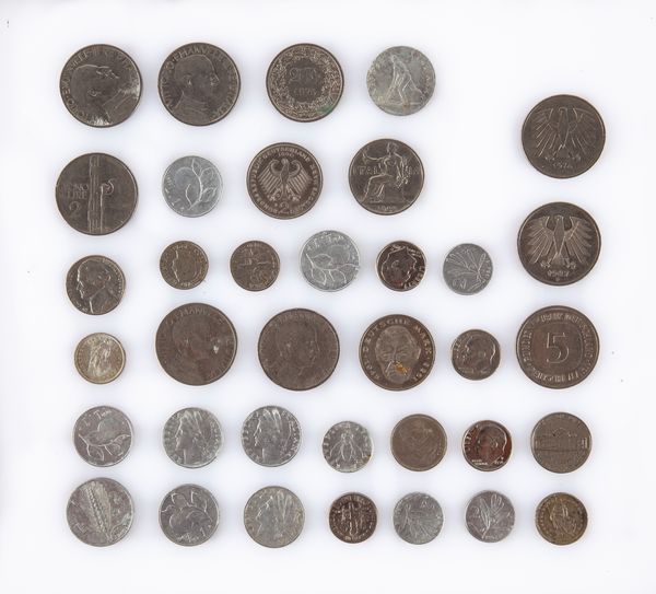 Lotto monete: Buono 2 Lire 1923; 1924 (4); Buono da 1 Lira 1922 Vittorio Emanuele Regno d'Italia; 2 Lire 1946; 1950; 1954 (3); 1956; 1 Lira 1948; 1949 (3); 1950 (3)  - Asta Numismatica - Associazione Nazionale - Case d'Asta italiane