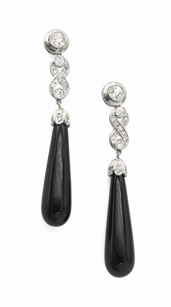 Orecchini pendenti dec� in platino, onice e brillanti  - Asta Importanti Gioielli e Orologi da polso e da tasca - Associazione Nazionale - Case d'Asta italiane