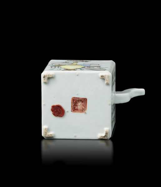 Teiera in porcellana con iscrizioni, poesia â€œBa Jiao Yuâ€ di ChengGai (Dinastia Song), Cina, XX secolo  - Asta Fine Asian Works of Art - Associazione Nazionale - Case d'Asta italiane