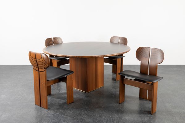 AFRA E TOBIA SCARPA : Tavolo e quattro sedie Artona  - Asta Design e Arti Decorative - Associazione Nazionale - Case d'Asta italiane