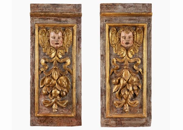 Coppia di panelli italiani raffigurante Putti  - Asta Mobili, Oggetti d'arte e Vetri da collezione - Associazione Nazionale - Case d'Asta italiane
