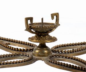 Tavolino da centro francese, Luigi XVI  - Asta Mobili, Oggetti d'arte e Vetri da collezione - Associazione Nazionale - Case d'Asta italiane