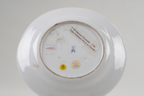 Piatto Meissen, 1735 circa (porcellana) <BR>Decorazione di Franz Ferdinand Mayer, Pressnitz (Boemia), 1750 circa  - Asta Maioliche e Porcellane da Collezione - Associazione Nazionale - Case d'Asta italiane