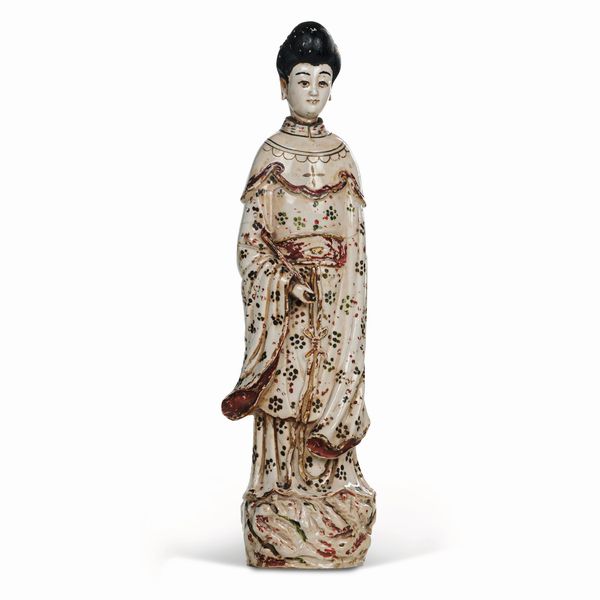 Figurina<BR>Cina, XVII-XVIII secolo<BR>Decorazione: Europa XVIII secolo<BR>  - Asta Maioliche e Porcellane da Collezione - Associazione Nazionale - Case d'Asta italiane