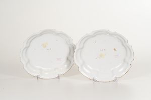 Coppia di rari piatti<BR>Nove, Manifattura di Pasquale Antonibon, 1750-1775<BR>  - Asta Maioliche e Porcellane da Collezione - Associazione Nazionale - Case d'Asta italiane