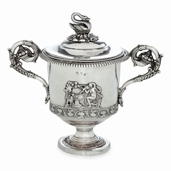 Zuccheriera biansata. Torino, prima met� del XX secolo. Argentiere Pietro Borrani  - Asta Argenti da collezione | XX secolo - Associazione Nazionale - Case d'Asta italiane