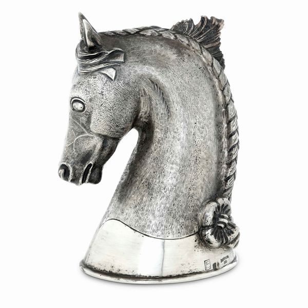 Boccale a foggia di testa equina. Portogallo prima met� del XX secolo  - Asta Argenti da collezione | XX secolo - Associazione Nazionale - Case d'Asta italiane