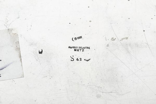 Grande guantiera biansata. Metz, XIX-XX secolo. Marchi tedeschi di occupazione (1871-1918). Argentiere �mile Puiforcat, Parigi dal 1857  - Asta Argenti da collezione | XX secolo - Associazione Nazionale - Case d'Asta italiane