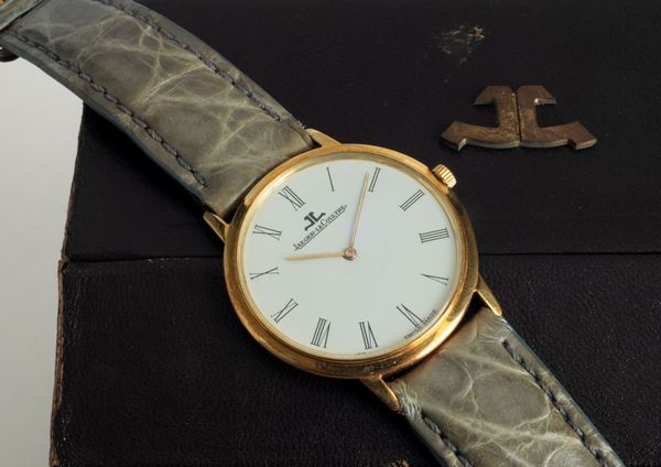Jaeger-LeCoultre : Classic extrapiatto in oro giallo 18k, quadrante Argent� con numeri Romani accompagnato da scatola originale  - Asta Orologi da Polso - Associazione Nazionale - Case d'Asta italiane