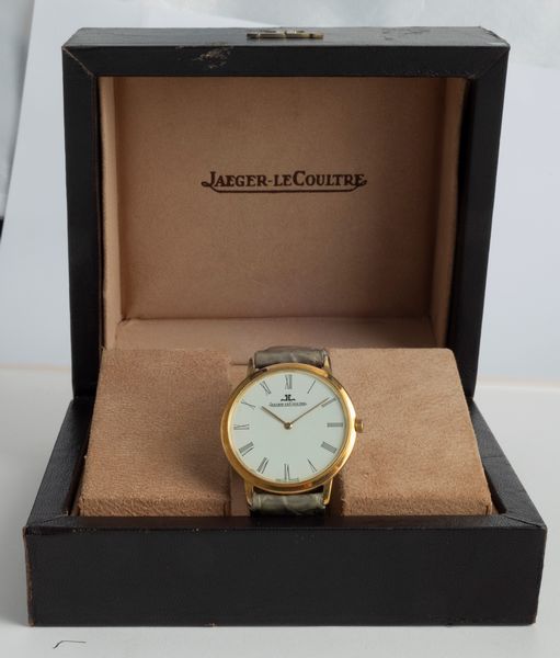 Jaeger-LeCoultre : Classic extrapiatto in oro giallo 18k, quadrante Argent� con numeri Romani accompagnato da scatola originale  - Asta Orologi da Polso - Associazione Nazionale - Case d'Asta italiane