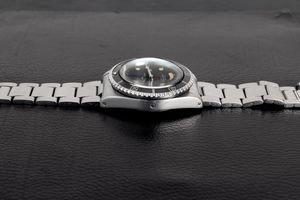 ROLEX : Raro e sportivo Sea-Dweller ref 1665 'Doppia scritta rossa' quadrante Mark II leggermente virato, cassa in acciaio con valvola di scappamento dell�Elio  - Asta Orologi da Polso - Associazione Nazionale - Case d'Asta italiane