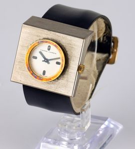 PIERRE CARDIN : Particolare orologio di design in acciaio a carica manuale, quadrante Argent� e ghiera dorata  - Asta Orologi da Polso - Associazione Nazionale - Case d'Asta italiane