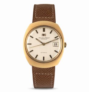 IWC - Tonneau Automatic con datario in oro giallo 18k, quadrante Argent� satinato verticalmente