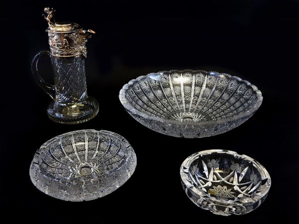 Lotto di oggetti in cristallo  - Asta Arredi e dipinti antichi da una villa a Viareggio - Associazione Nazionale - Case d'Asta italiane