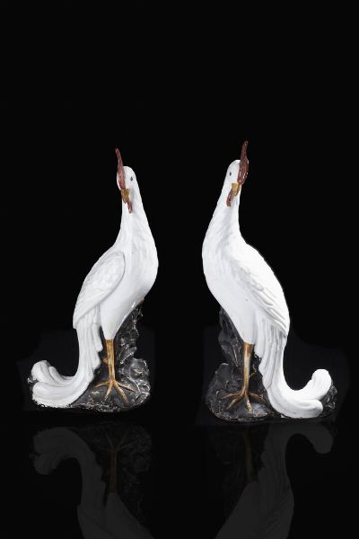 COPPIA DI FENICI : Coppia di fenici in porcellana  - Asta Arte Orientale  - Associazione Nazionale - Case d'Asta italiane