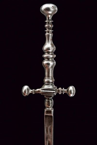 Stiletto  - Asta Una Vasta Selezione di Armi da Fuoco Americane - Associazione Nazionale - Case d'Asta italiane