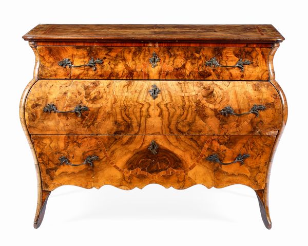 Cassettone a urna. Lombardia, seconda met� XVIII secolo  - Asta Dimore Italiane - Associazione Nazionale - Case d'Asta italiane