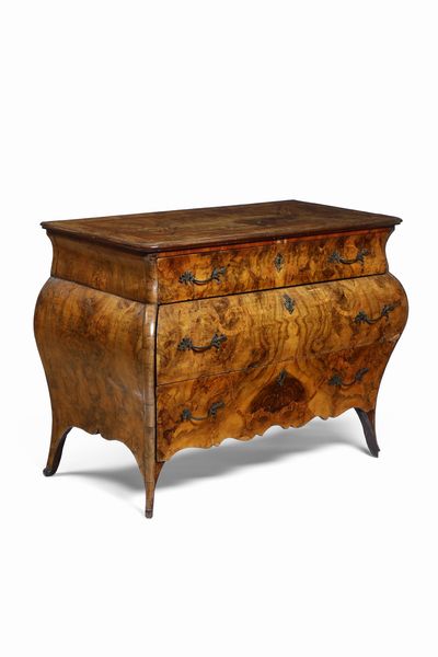 Cassettone a urna. Lombardia, seconda met� XVIII secolo  - Asta Dimore Italiane - Associazione Nazionale - Case d'Asta italiane