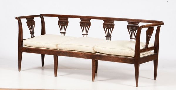 Coppia di divani a tre posti direttorio, XVIII secolo  - Asta Antiquariato - Associazione Nazionale - Case d'Asta italiane