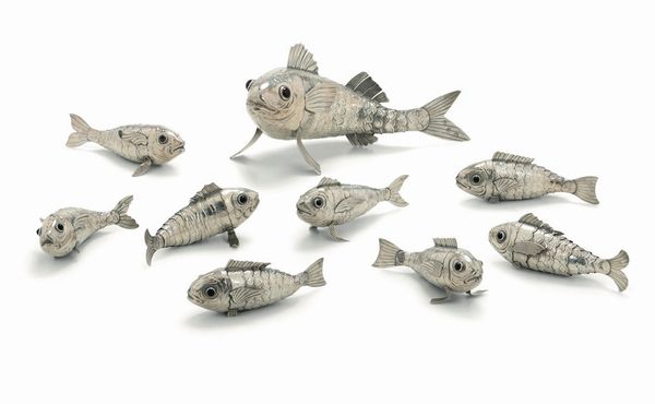 Nove pesci snodabili in argento. Bolli di fantasia XX secolo  - Asta Antiquariato - Associazione Nazionale - Case d'Asta italiane