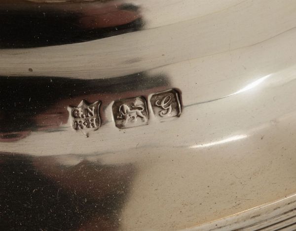 Samovar in argento, Inghilterra XX secolo  - Asta Antiquariato - Associazione Nazionale - Case d'Asta italiane
