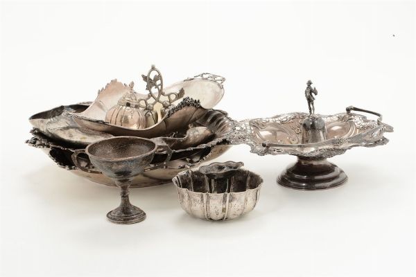 Insieme di oggetti in argento, XX secolo  - Asta Antiquariato - Associazione Nazionale - Case d'Asta italiane