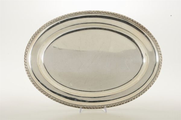 Vassoio ovale in argento  - Asta Antiquariato - Associazione Nazionale - Case d'Asta italiane