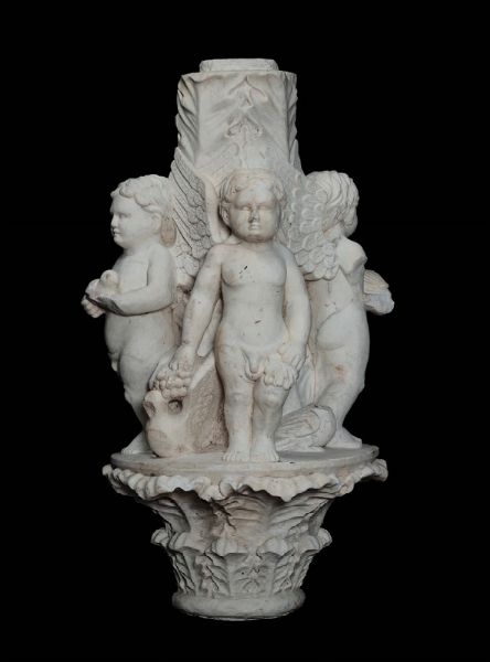 Elemento di fontana in marmo con cherubini, XIX secolo  - Asta Antiquariato - Associazione Nazionale - Case d'Asta italiane